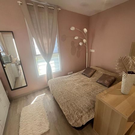 Appartamento Dependance Prive Saint-Thibault-des-Vignes Esterno foto