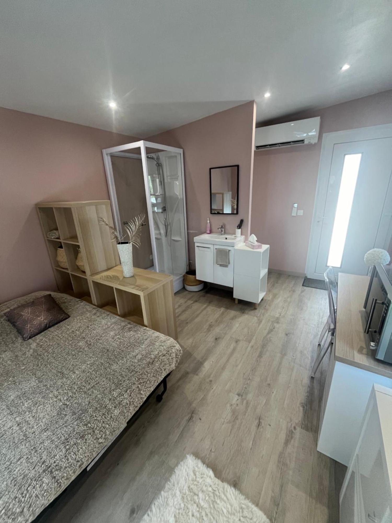 Appartamento Dependance Prive Saint-Thibault-des-Vignes Esterno foto