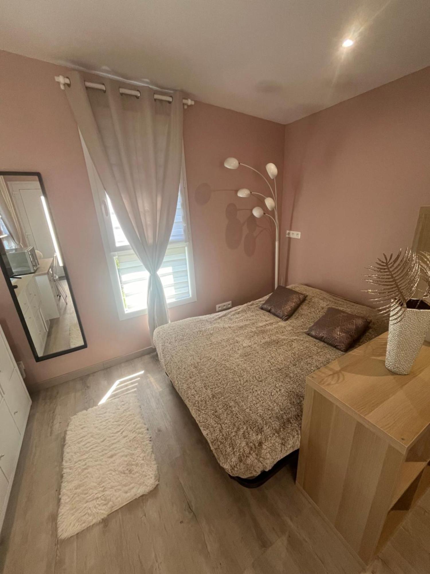 Appartamento Dependance Prive Saint-Thibault-des-Vignes Esterno foto