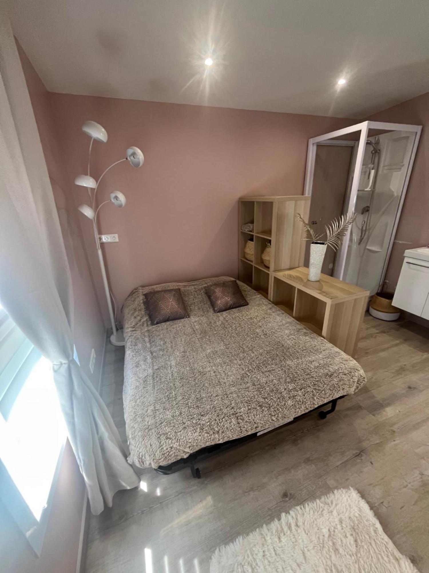 Appartamento Dependance Prive Saint-Thibault-des-Vignes Esterno foto